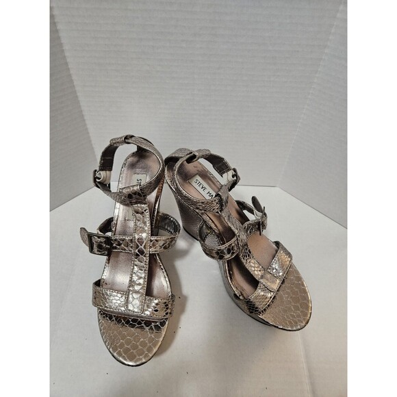 Steve Madden Pewter Silver Wedge Buckle Sandals 6 - Picture 1 of 6
